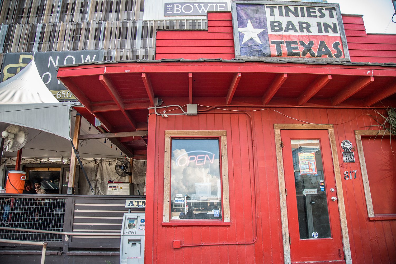 Tiniest Bar in Texas 05