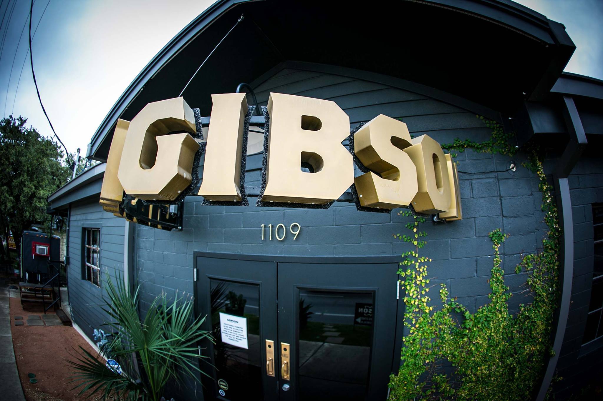 Gibson Street Bar - South Lamar - Austin TX