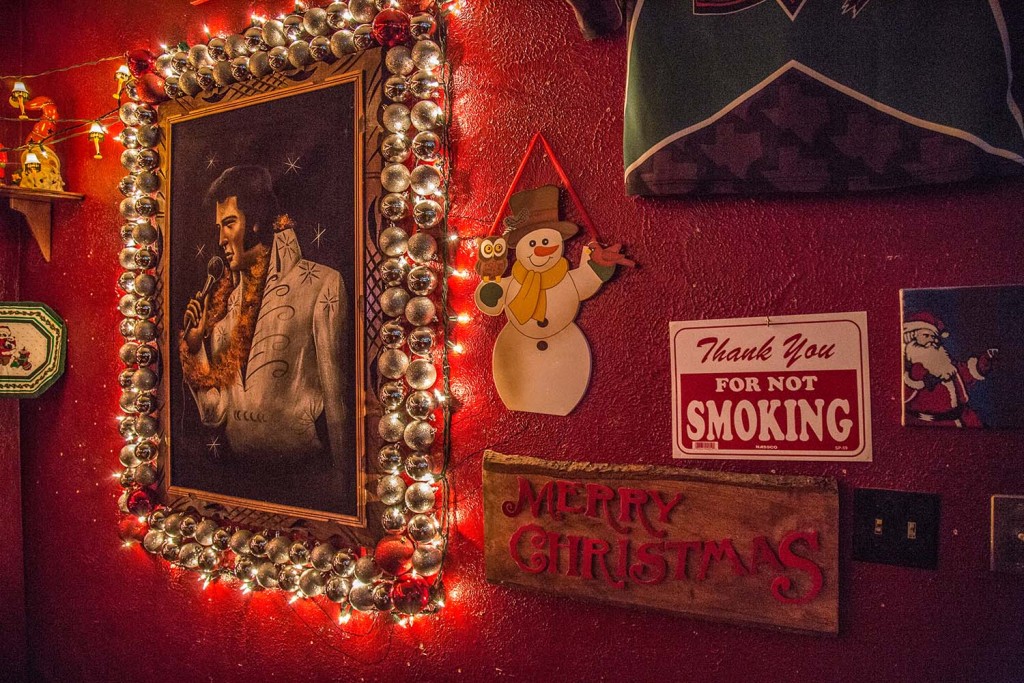 Lala's Little Nugget - Austin's Christmas Themed Bar. Photo: Will Taylor - LostinAustin.org