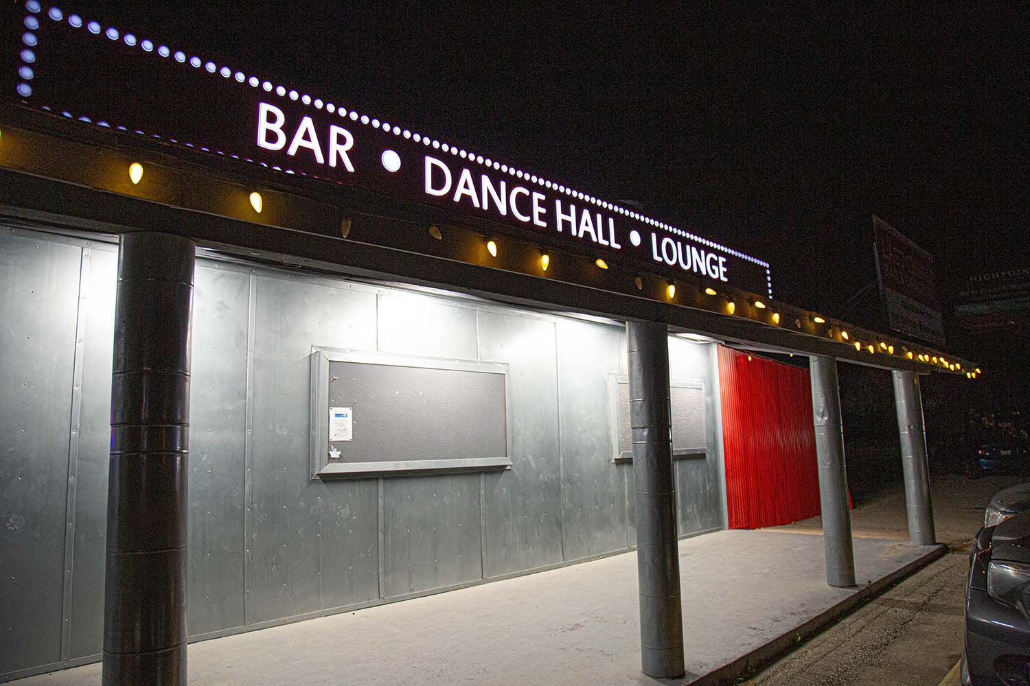 Last Chance Bar and Dancehall - West Austin Honky Tonk Dancehall